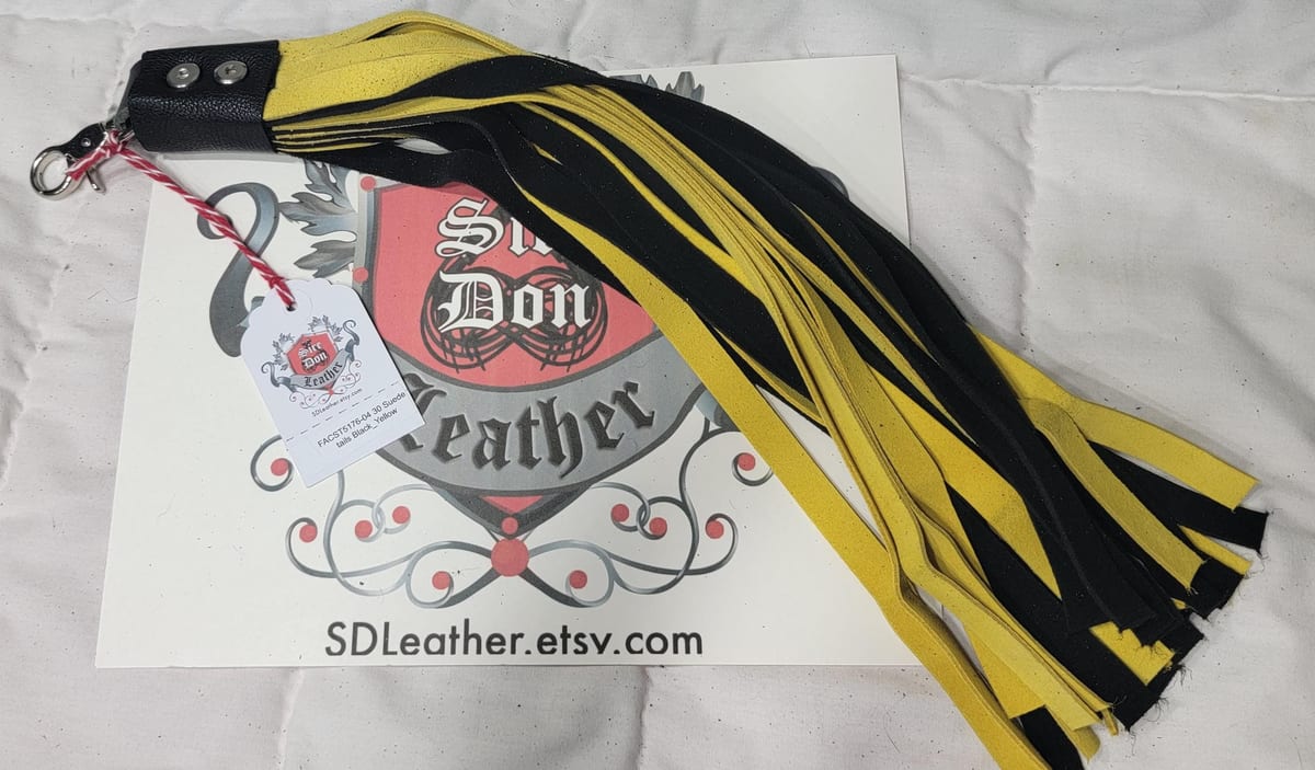 30 Suede tails Black_Yellow — photograph 1