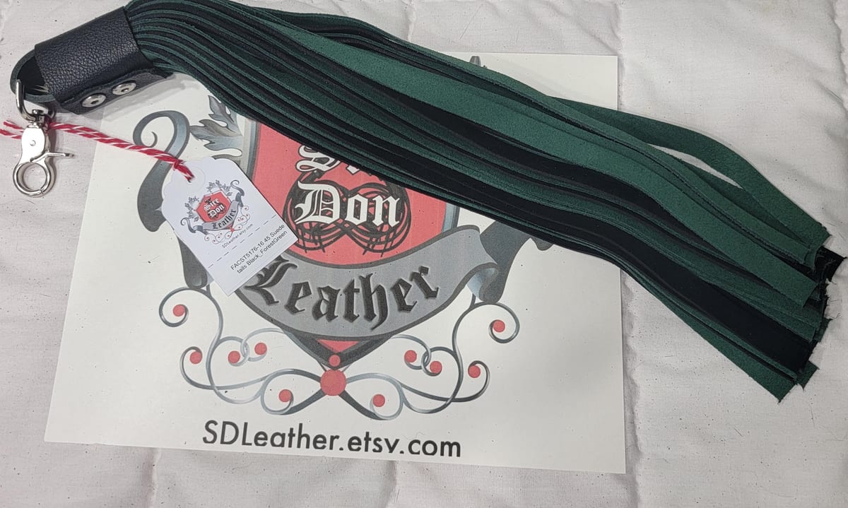 45 Suede tails Black_ForestGreen — photograph 1