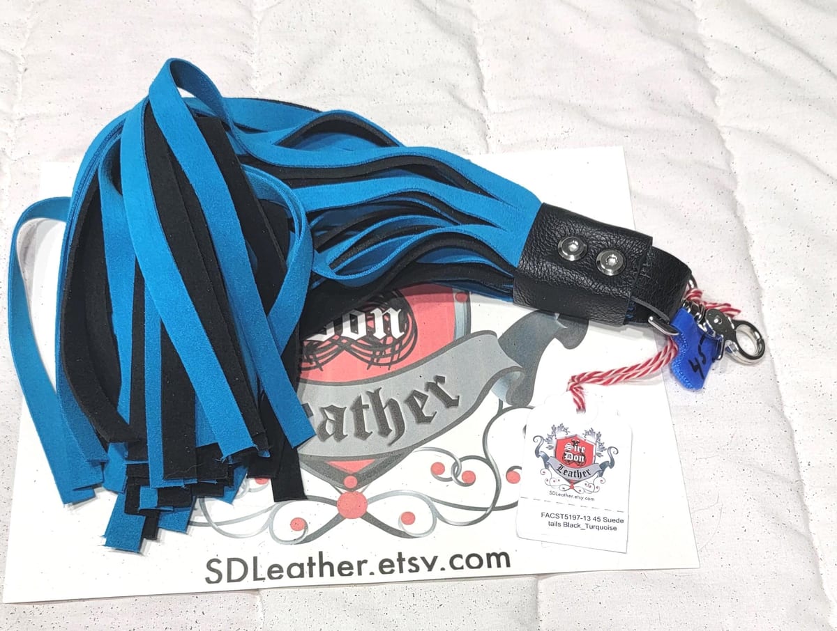 45 Suede tails Black_Turquoise — photograph 1
