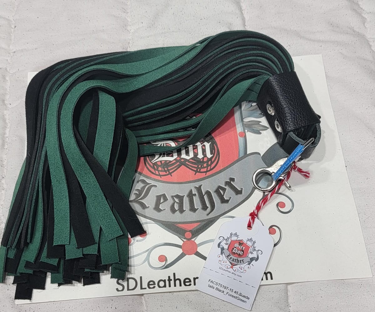 45 Suede tails Black_ForestGreen — photograph 1