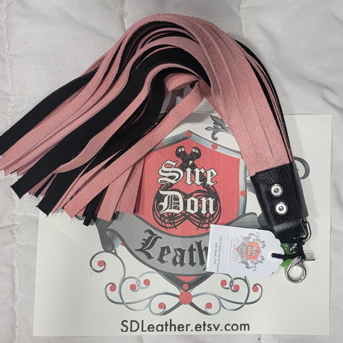45 Suede tails Black_Pink — photograph 1