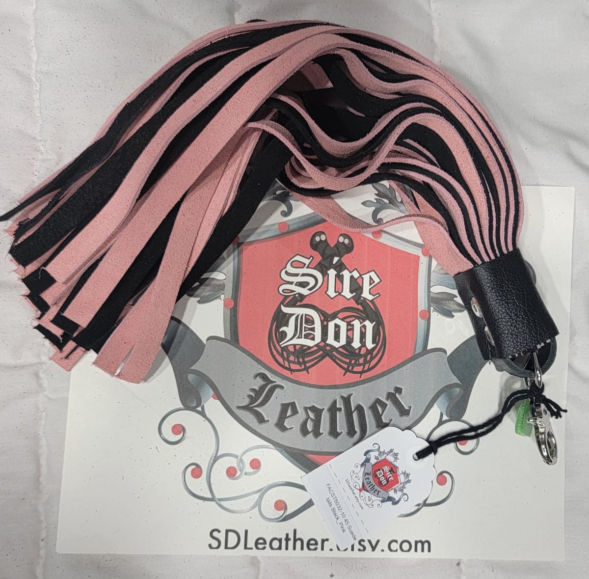 45 Suede tails Black_Pink — photograph 1