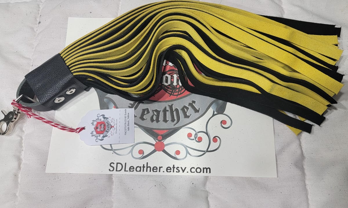 60 Suede tails Black_Yellow — photograph 1