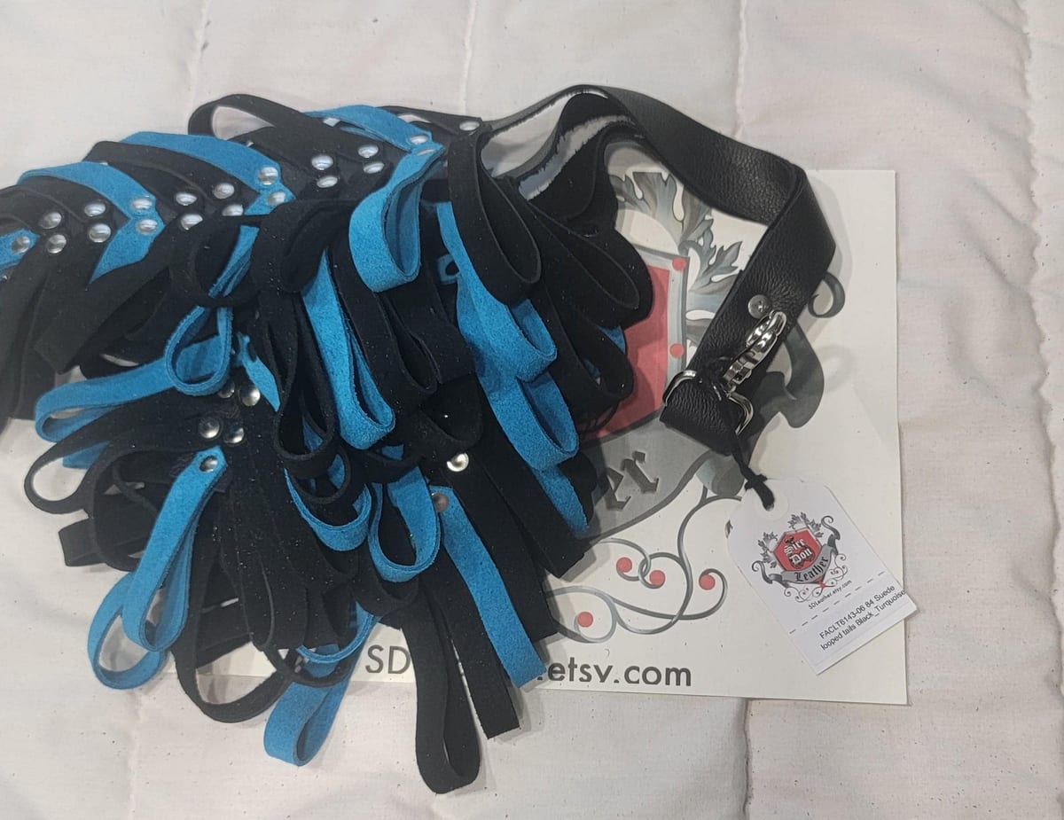 84 Suede looped tails Black_Turquoise — photograph 1