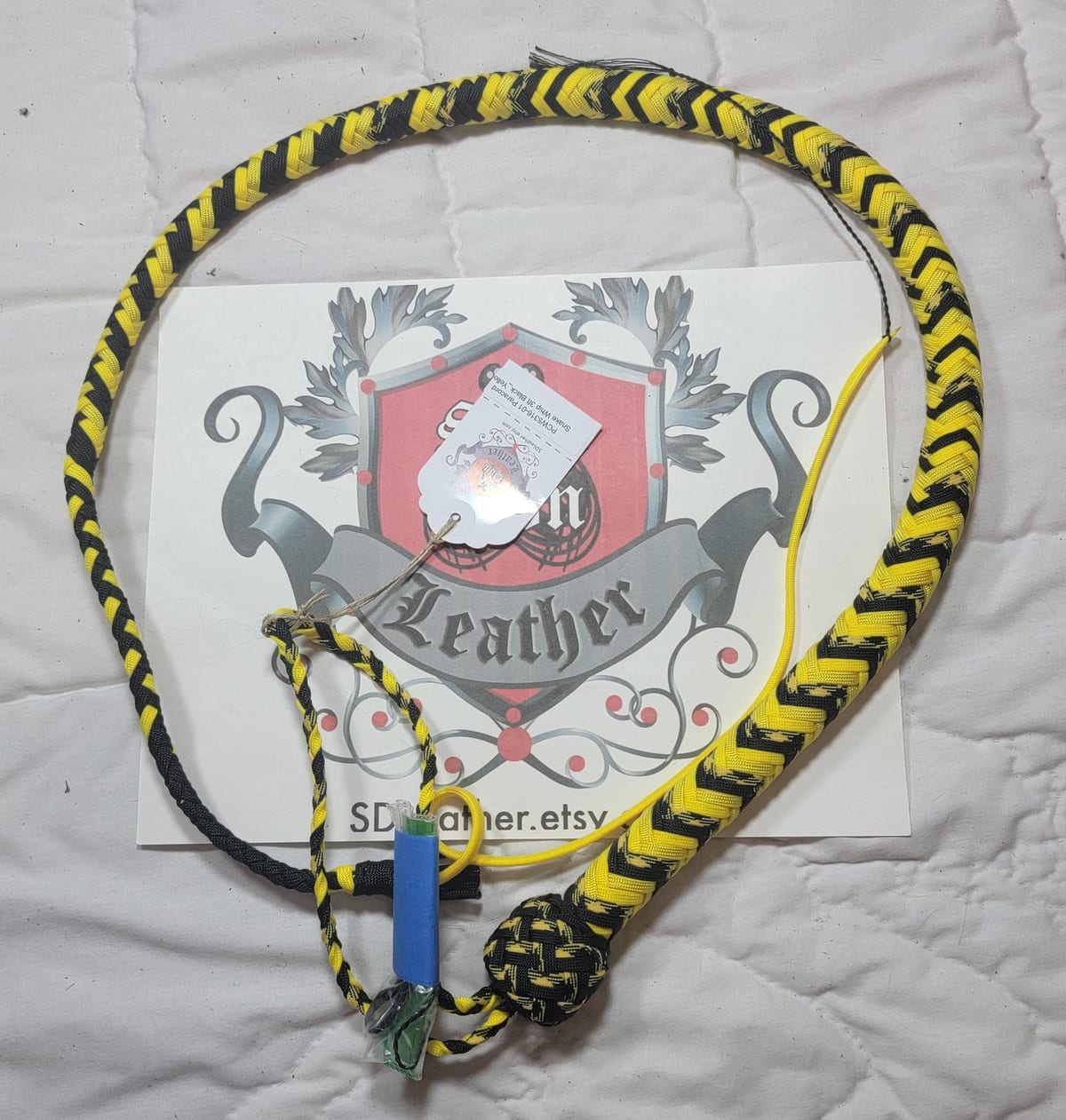 Paracord Snake Whip 3ft Black_Yellow — photograph 1