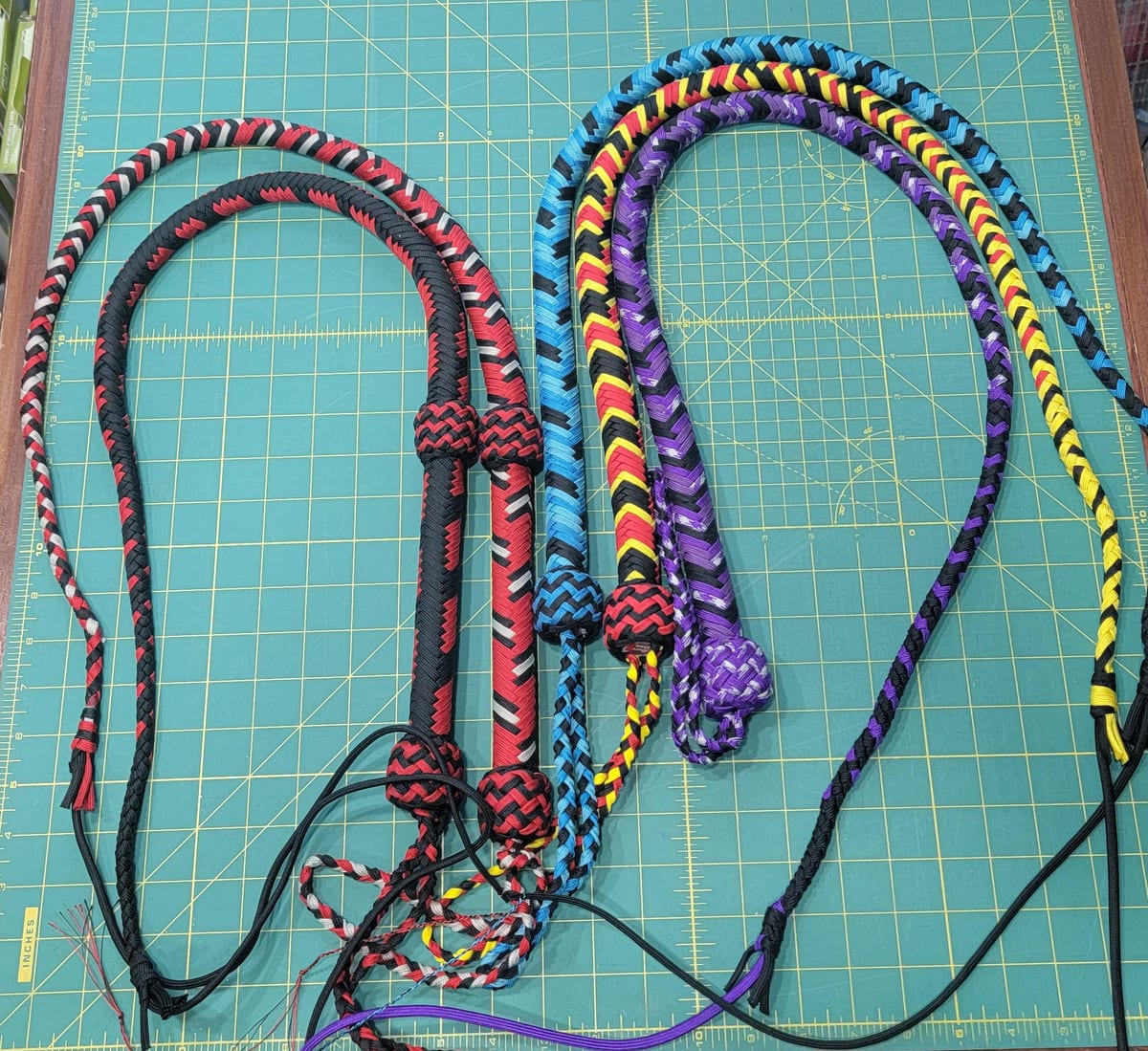 View 2 of 2: Paracord Snake Whip 3ft Black_Yellow — photograph 2