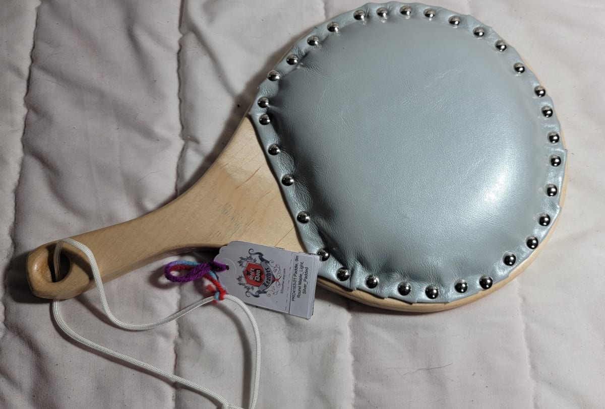 Paddle, 9in Round Maple_Light, Silver_Padded — photograph 1