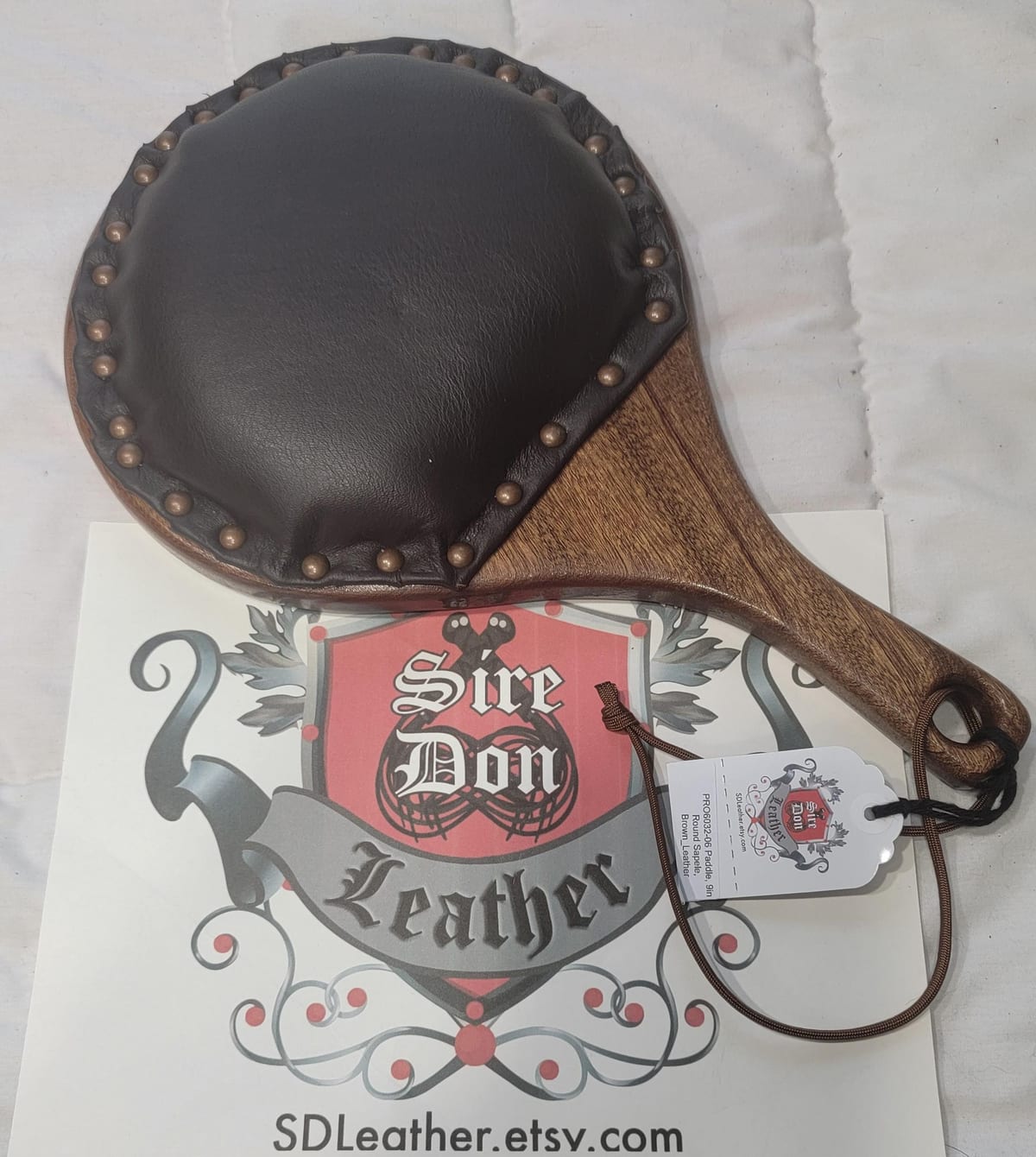 Paddle, 9in Round Sapele, Brown_Leather — photograph 1