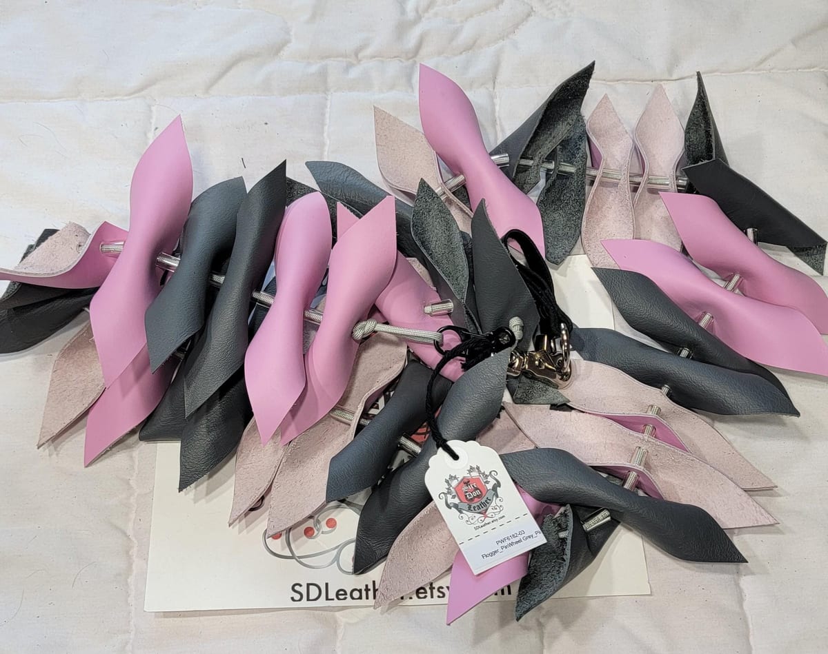 Flogger_PinWheel Grey_Pink — photograph 1