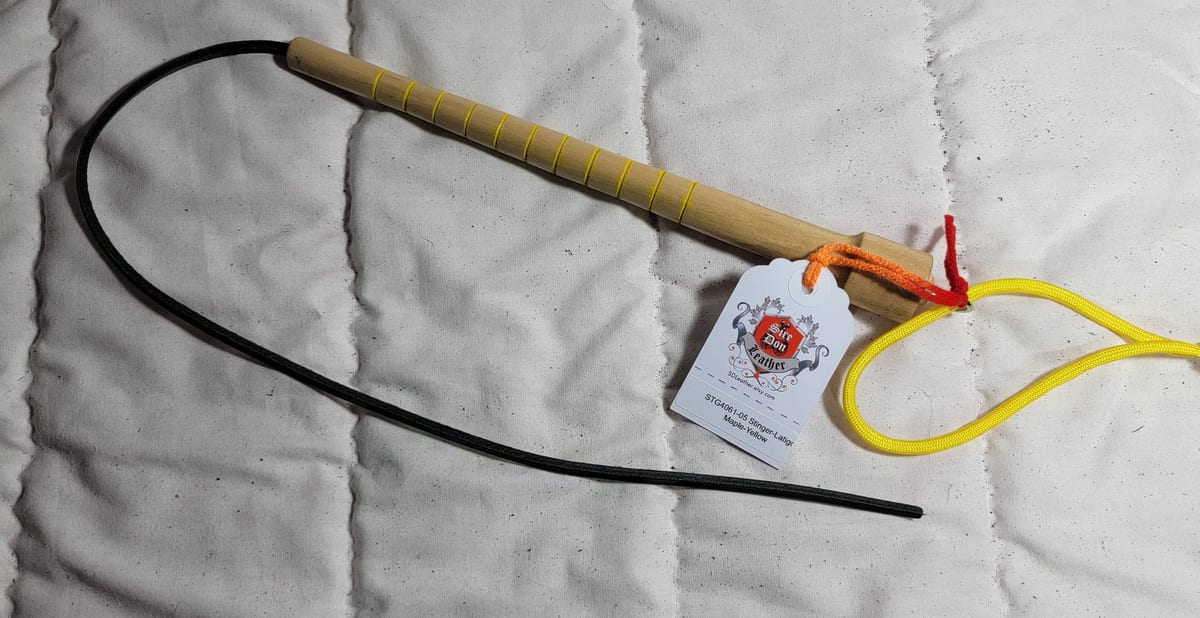 Stinger-Latigo Maple-Yellow — photograph 1